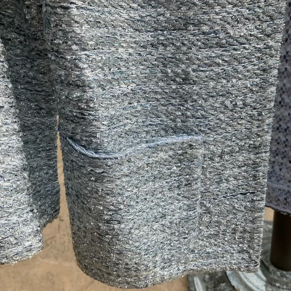 St. John Stunning Silver Jacket, front pockets and hook/eye closures - Picture 4 of 11